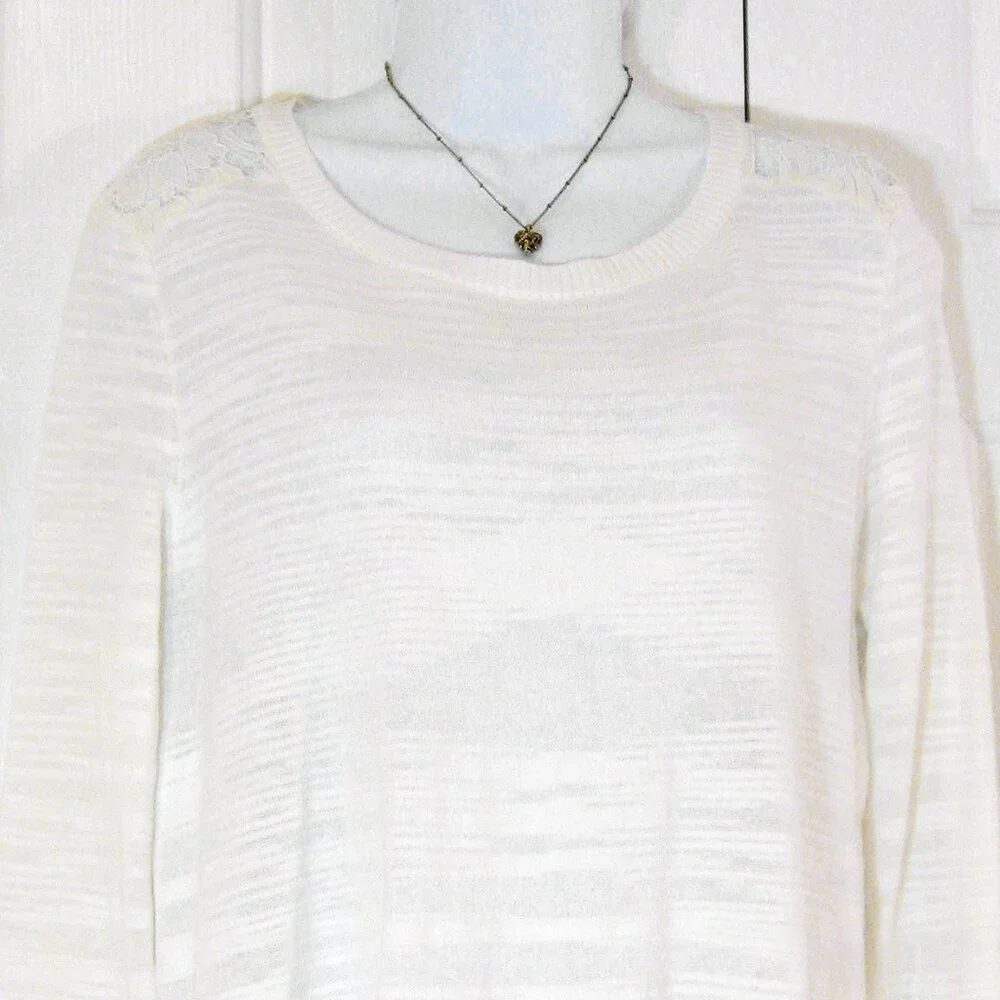 CAbi | 'Sophia' Lace Back Knit Top - Picture 3 of 10